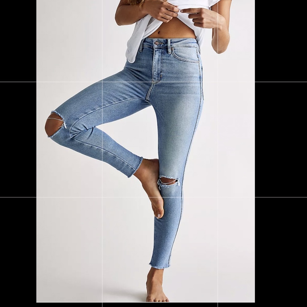 Free People Raw High-Rise Jegging - destroyed denim